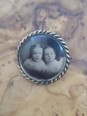 Victorian Memento Mori Gold-filled Photo Brooch